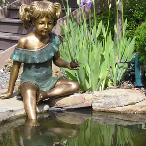 Escultura para jardín, niña 